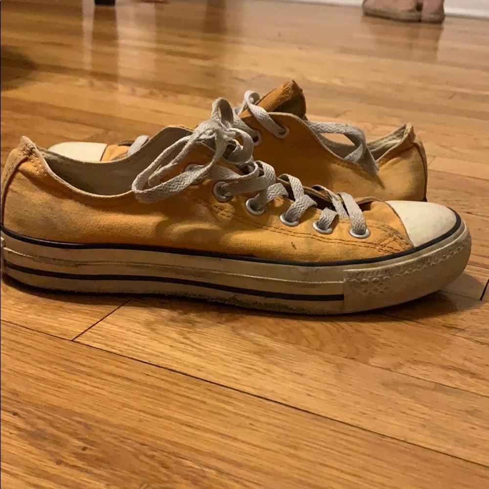 Converse. Limited edition color